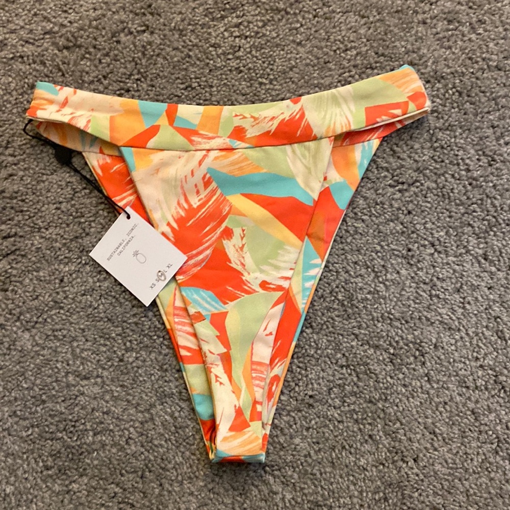 NWT skatie swimwear